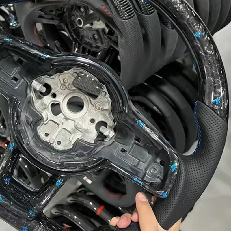 Suitable for Volkswagen Golf 7 MK7 MK7.5 GTI R GTD GTE Passat b8 Tiguan, truly forged carbon fiber steering wheel, blue and red